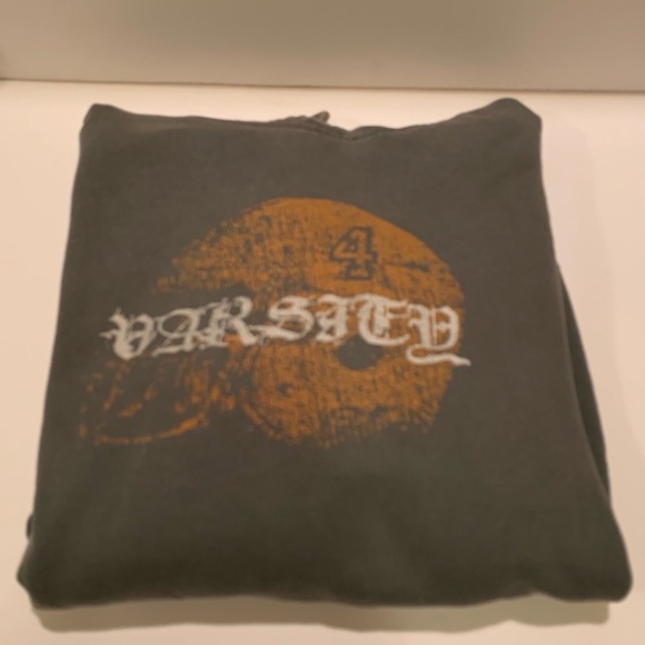 MEN’S FOOTBALL THEMED SWEATSHIRT. - Picture 16 of 16